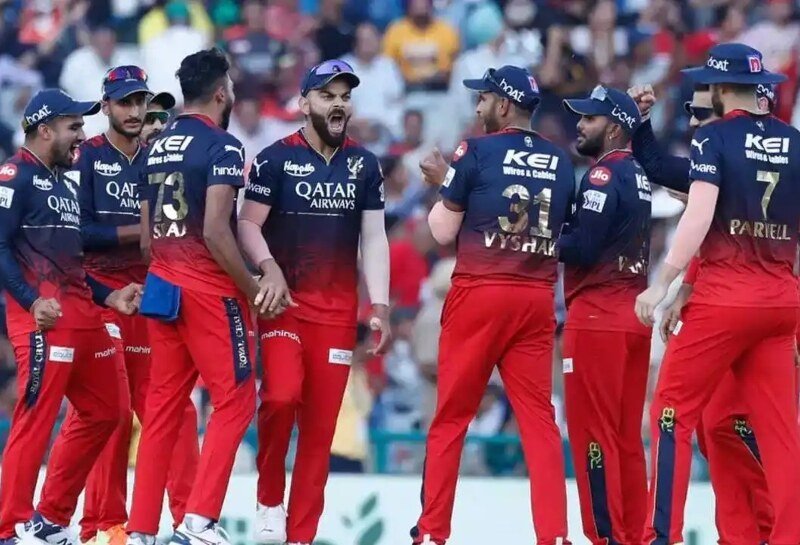RCB की राजस्थान के खिलाफ हार के बाद टीम पर संकट, बना अनचाहा रिकॉर्ड