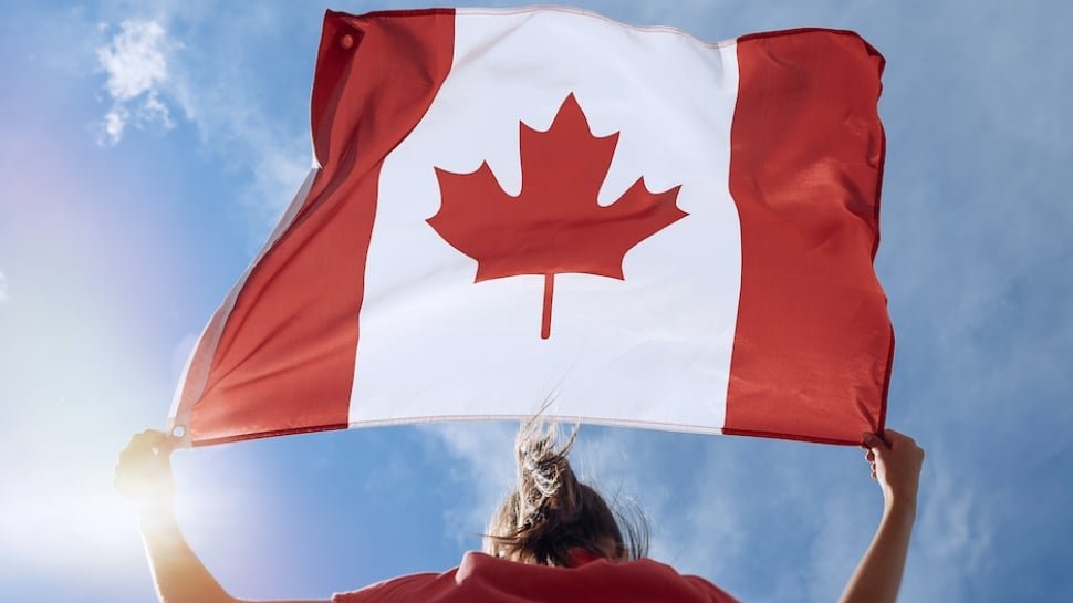 Canada Immigration News: वर्क परमिट वालों के लिए बड़ा मौका, 20 हजार विदेशी कर्मचारियों को मिलेगा कनाडा PR 1 canaf