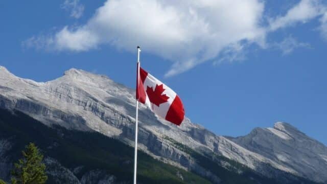Canada New Rule: बिना वर्क परमिट जॉब की अनुमति, जानें किन लोगों को मिलेगा लाभ
