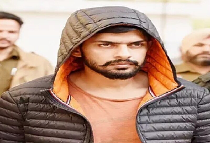 कनाडा तक पहुंचा गैंग का खौफ? फायरिंग के बाद लॉरेंस गैंग का नाम सामने आया