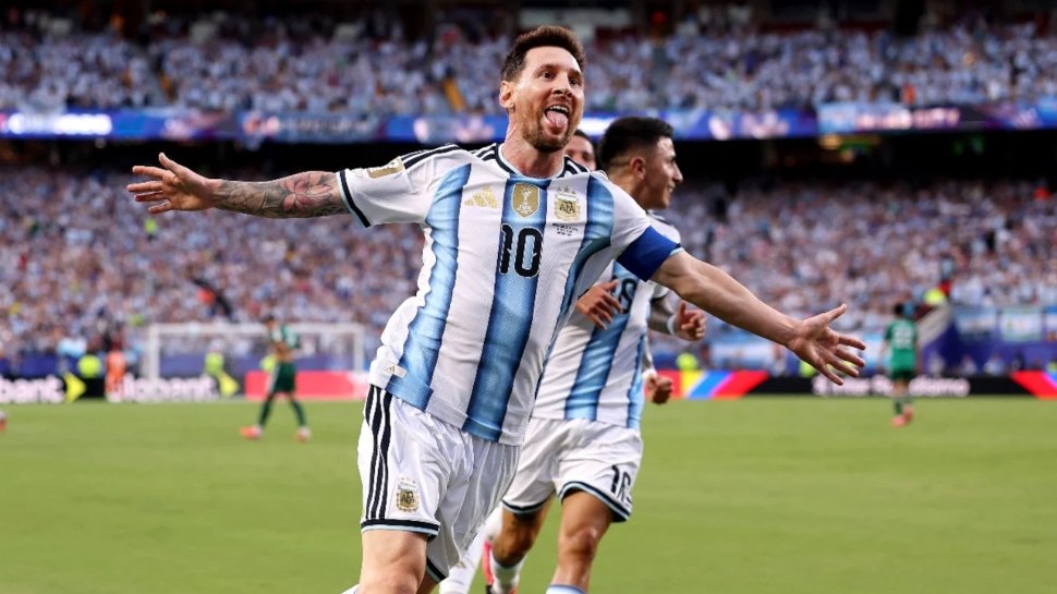 वर्ल्ड कप में मेसी का नया कारनामा, अर्जेंटीना ने अल्जीरिया को दी करारी शिकस्त 1 messi
