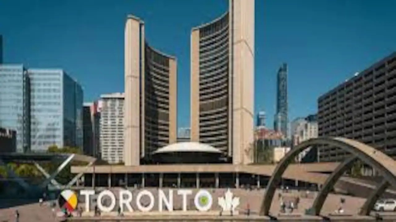 Canada Passes New Hate Crime Bill: कनाडा में हेट क्राइम पर बड़ा एक्शन, नया बिल पास; नफरत फैलाने वालों पर होगी सख्त कार्रवाई 1 roranto