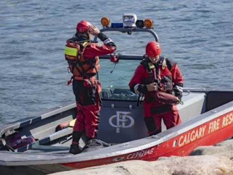 Calgary Canada Water Rescue: कनाडा के कैलगरी में पानी में फंसने की घटनाएं बढ़ीं, 2025 से ज्यादा रेस्क्यू कॉल्स ने बढ़ाई चिंता