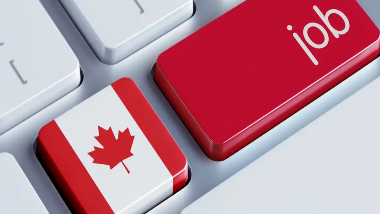 Canada Job Salary Requirement: कनाडा में नौकरी के लिए बढ़ी सैलरी की शर्त, भारतीय वर्कर्स पर भी पड़ेगा असर 1 job 2