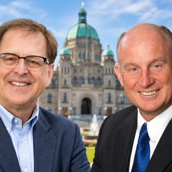 BC NDP ने 2026 B.C. चुनाव के लिए एड्रियन डिक्स और माइक फार्नवर्थ को फिर मैदान में उतारा